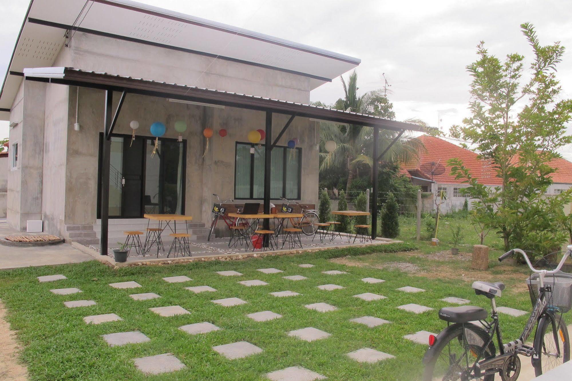 Hotel Sweet Dreams à Phetchaburi Extérieur photo