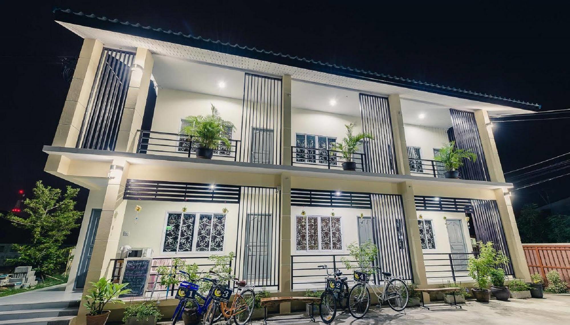 Hotel Sweet Dreams à Phetchaburi Extérieur photo